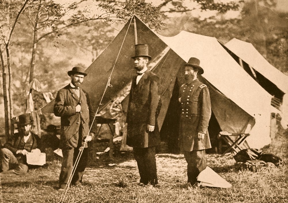 1862年のリンカーン大統領とJAマクレナンド少佐のアランピンカートンの